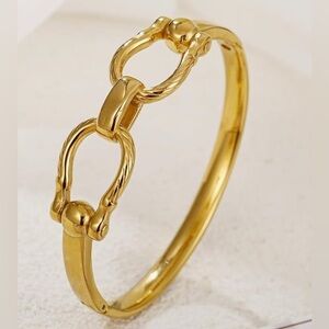 Gorgeous Dillards 18KT Gold Vermeil Horse Bit Bracelet